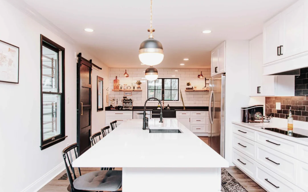 Maximize Space & Style with Custom Modern Kitchen Cabinets That Wow